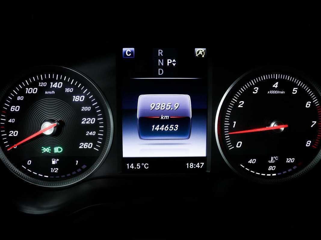 Mercedes-Benz GLC с пробегом — 2017 год. Фото: #9