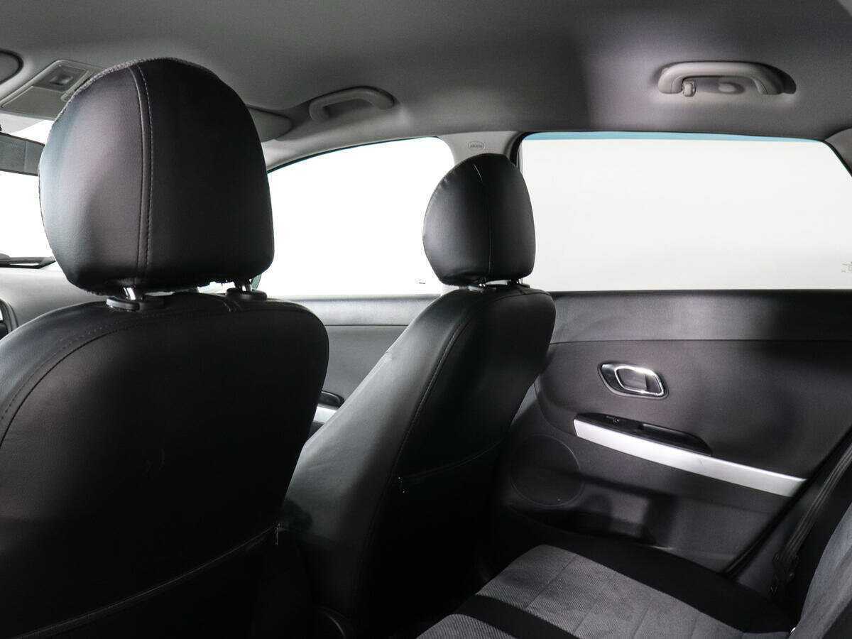 Kia Ceed с пробегом — 2015 год. Фото: #11