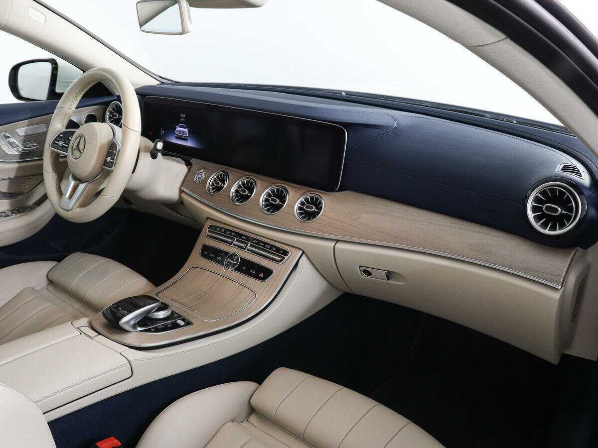 Mercedes-Benz E-Класс с пробегом — 2019 год. Фото: #9
