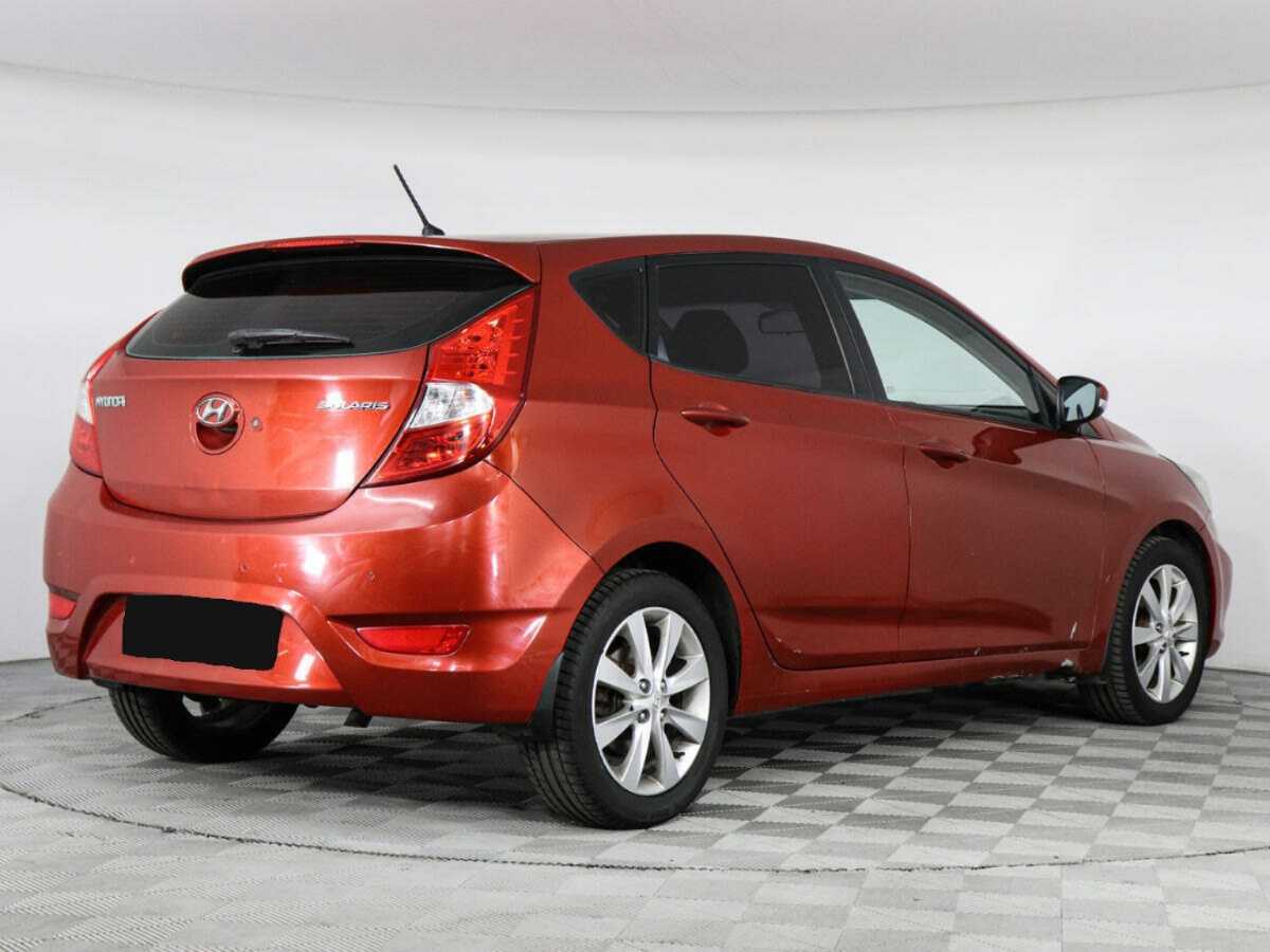 Hyundai Solaris с пробегом — 2011 год. Фото: #2