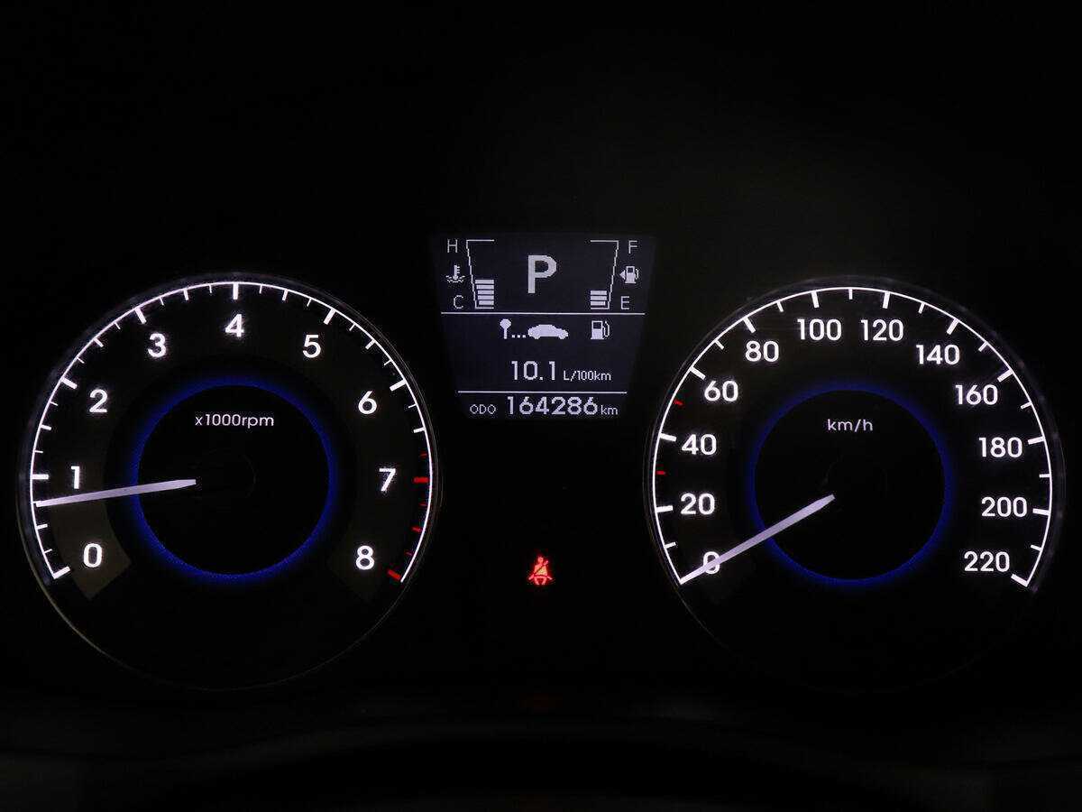 Hyundai Solaris с пробегом — 2011 год. Фото: #6