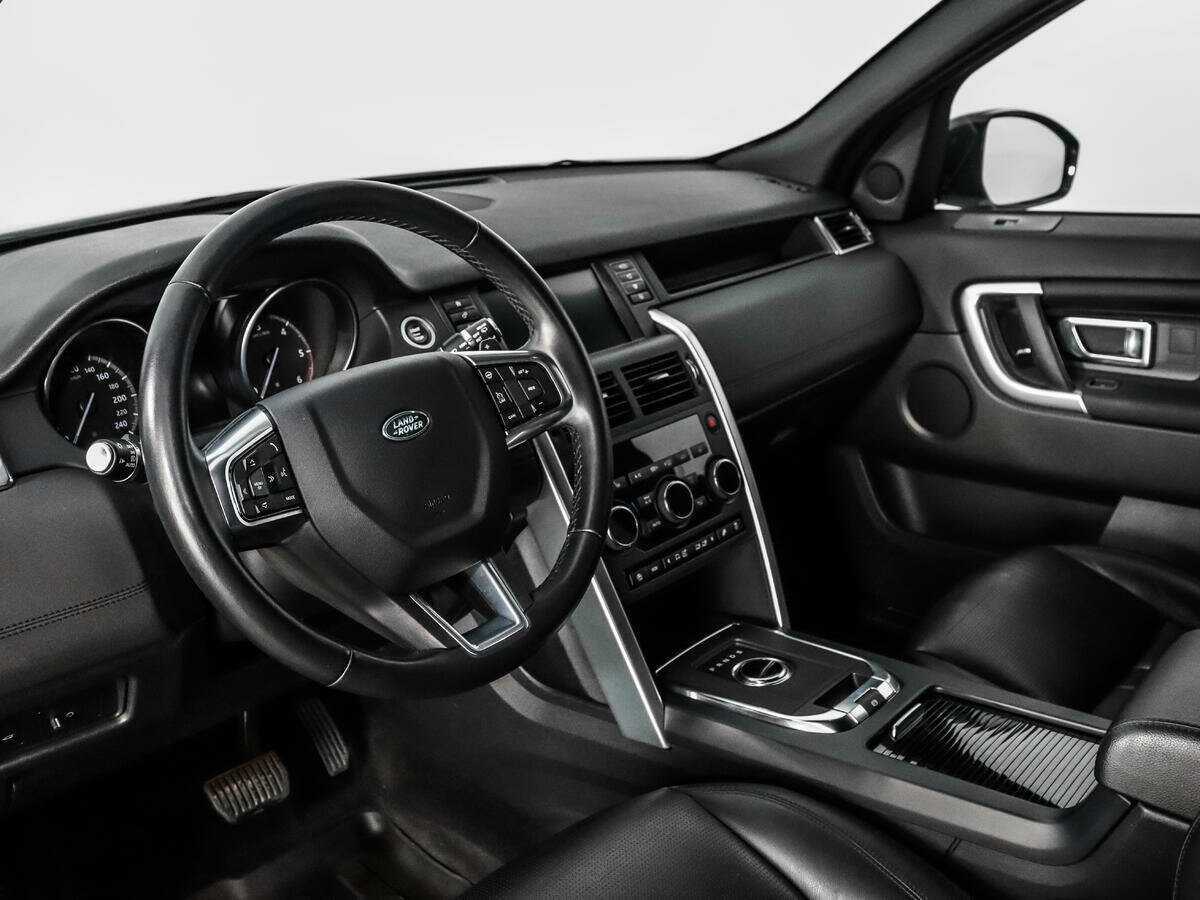 Land Rover Discovery Sport с пробегом — 2018 год. Фото: #8