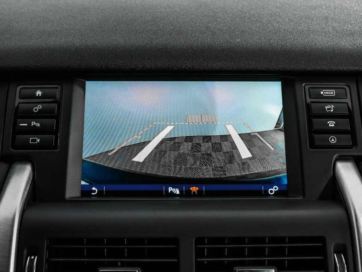 Land Rover Discovery Sport с пробегом — 2018 год. Фото: #15