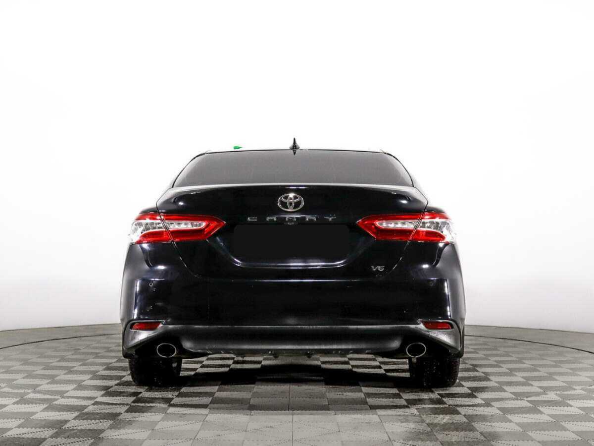 Toyota Camry с пробегом — 2019 год. Фото: #5