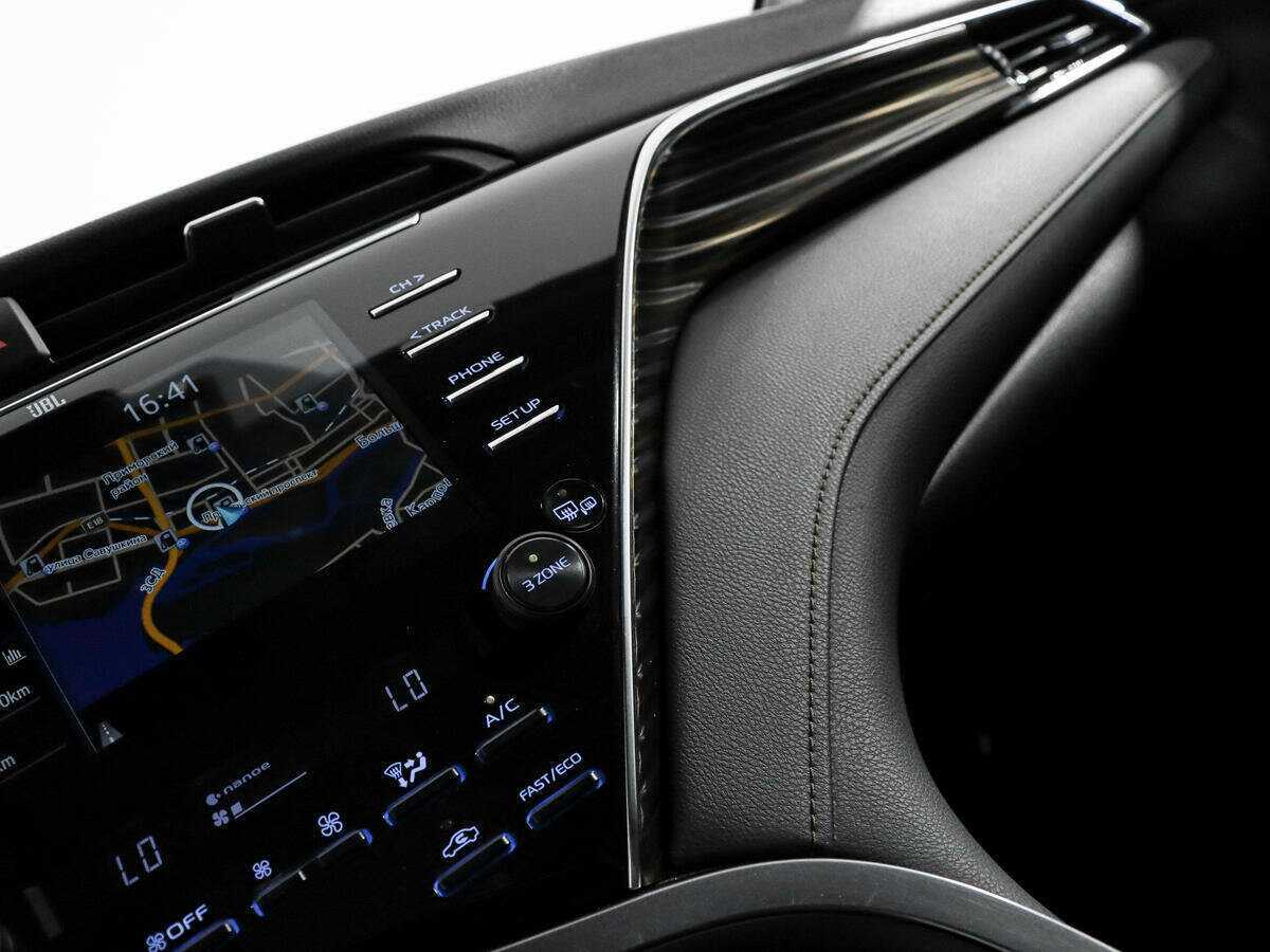 Toyota Camry с пробегом — 2019 год. Фото: #19