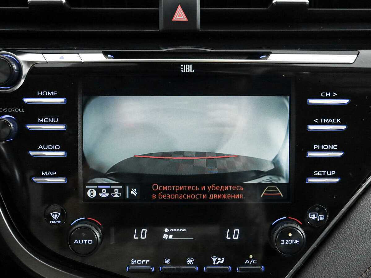 Toyota Camry с пробегом — 2019 год. Фото: #21