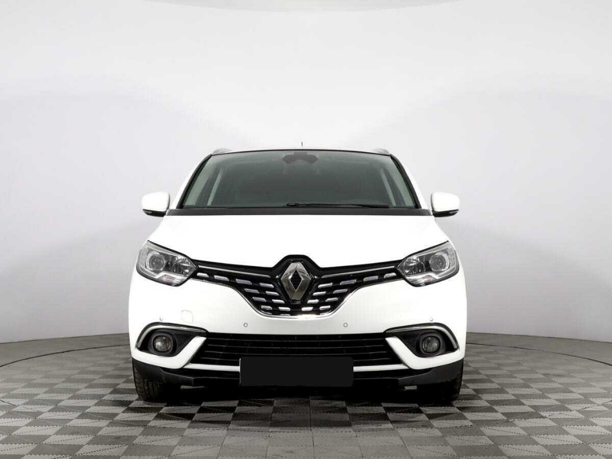 Renault Scenic с пробегом — 2017 год. Фото: #1