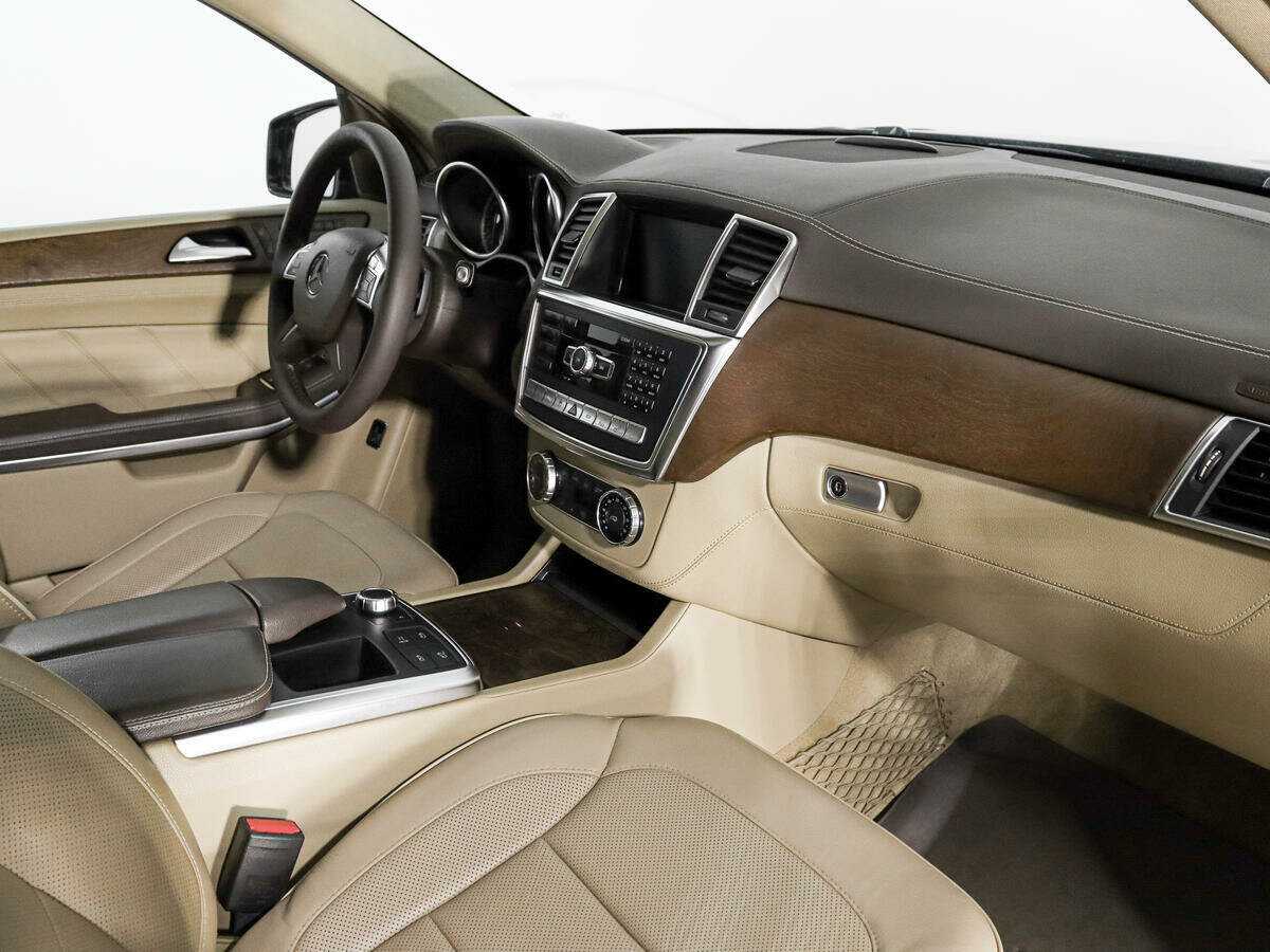 Mercedes-Benz GL-Класс с пробегом — 2013 год. Фото: #14