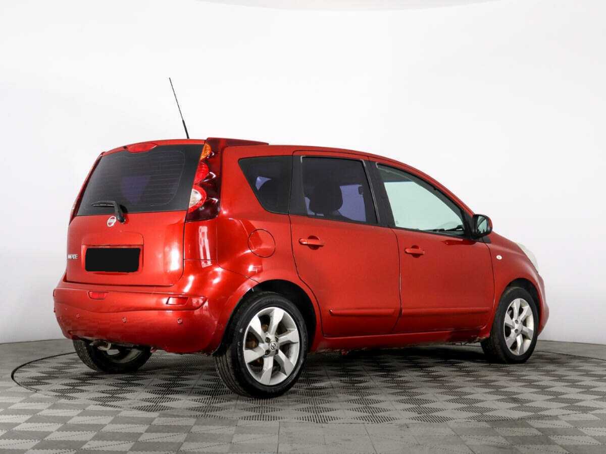 Nissan Note с пробегом — 2010 год. Фото: #3