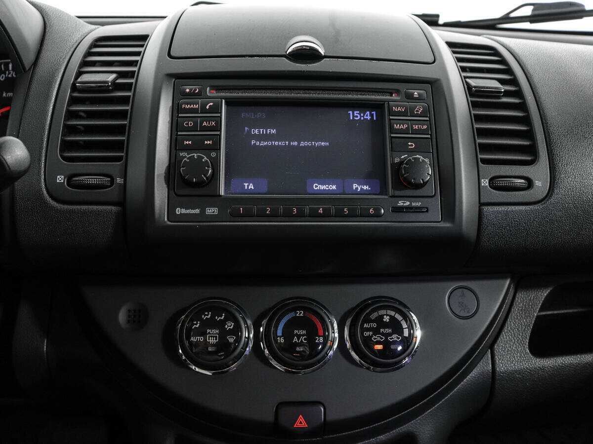 Nissan Note с пробегом — 2010 год. Фото: #10