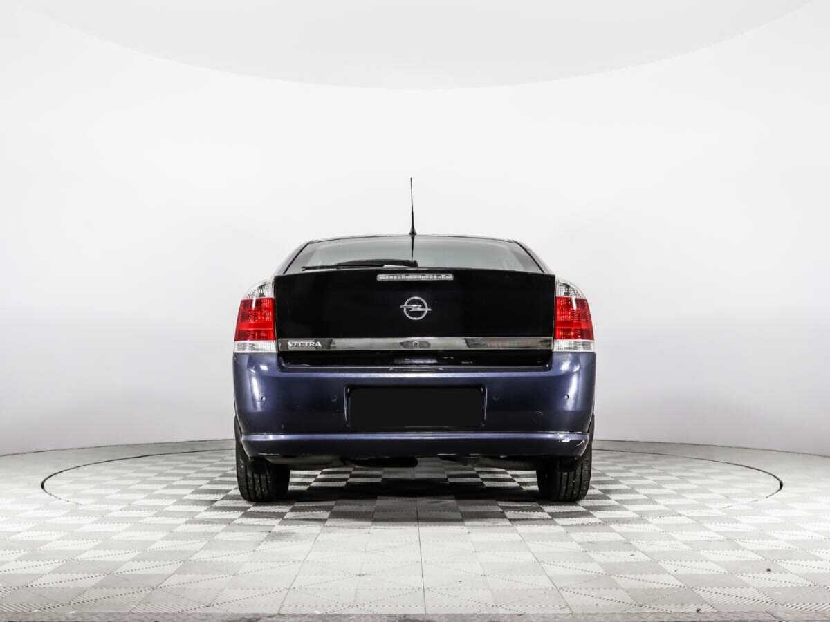 Opel Vectra с пробегом — 2006 год. Фото: #5