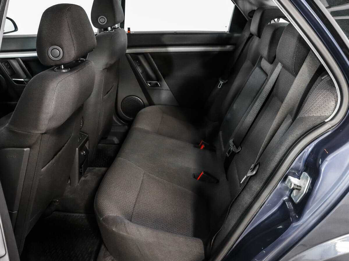 Opel Vectra с пробегом — 2006 год. Фото: #9