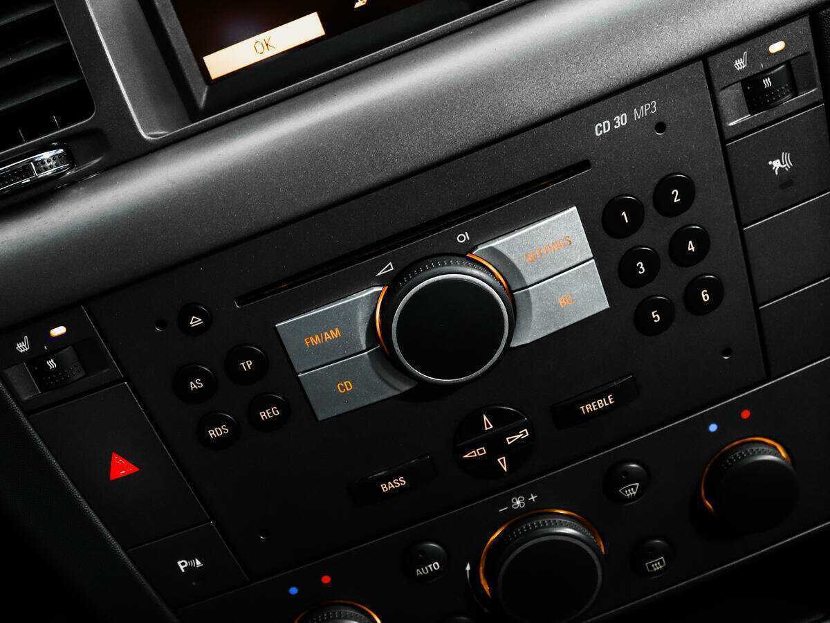 Opel Vectra с пробегом — 2006 год. Фото: #13