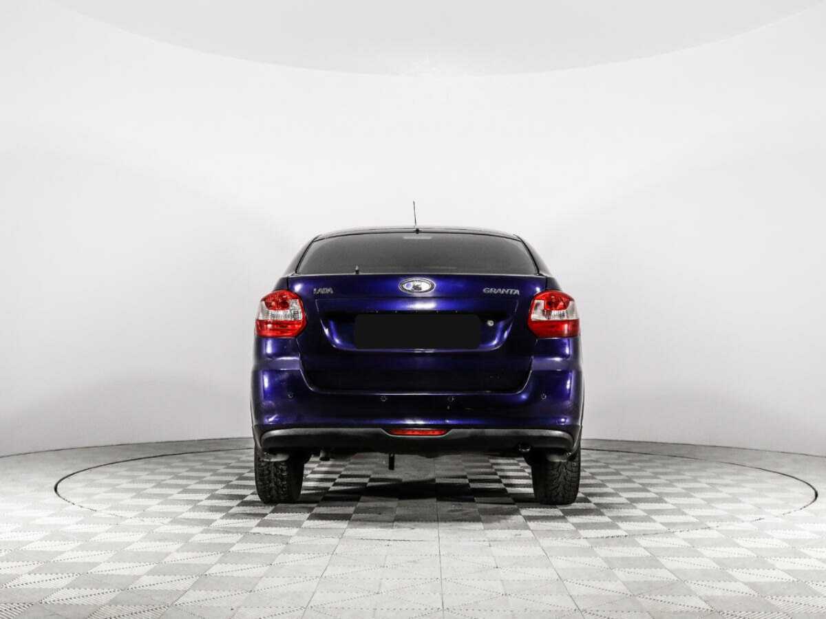 Lada (ВАЗ) Granta с пробегом — 2015 год. Фото: #5