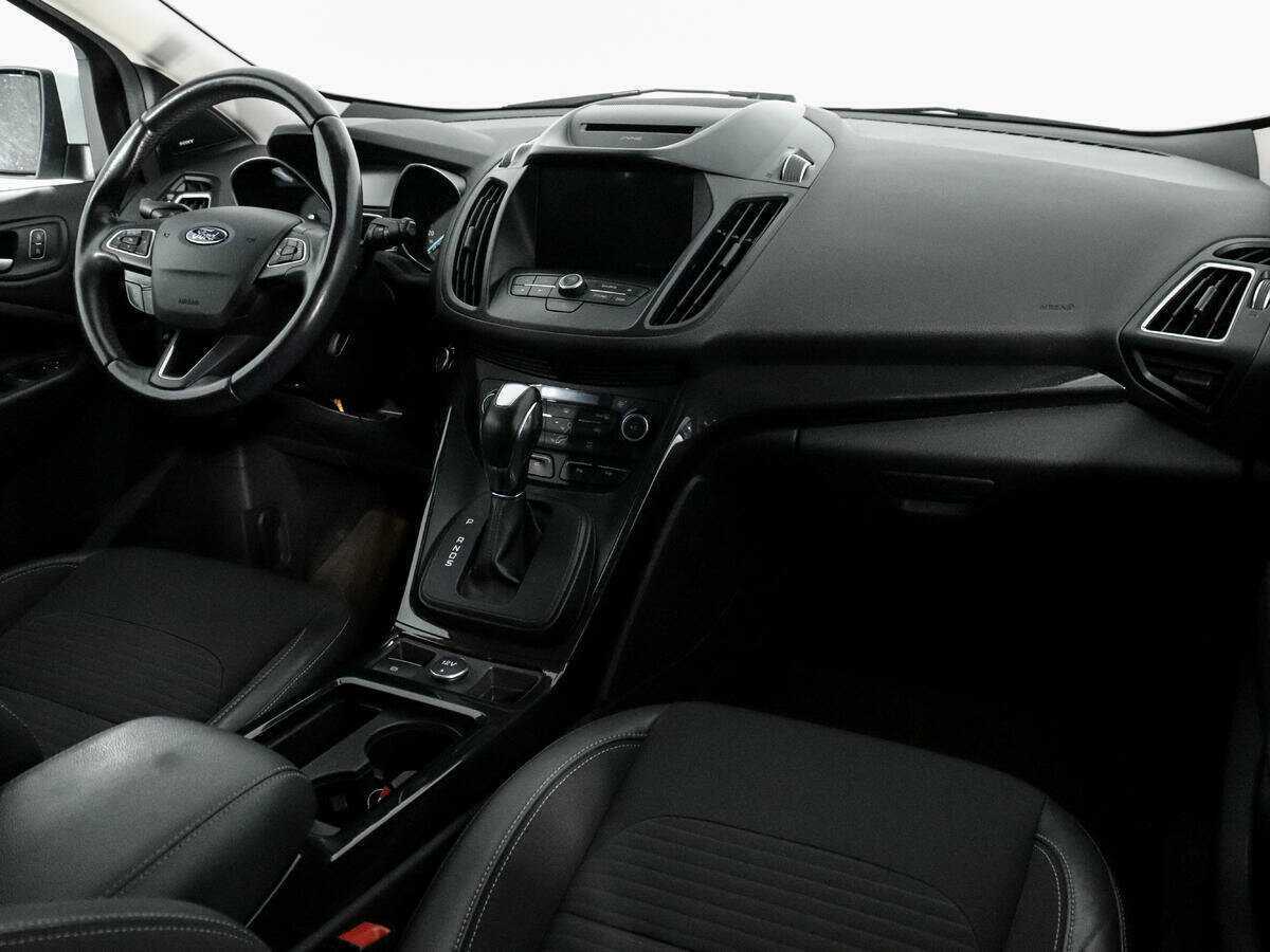 Ford Kuga с пробегом — 2017 год. Фото: #7