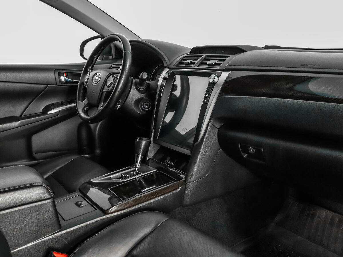 Toyota Camry с пробегом — 2014 год. Фото: #11