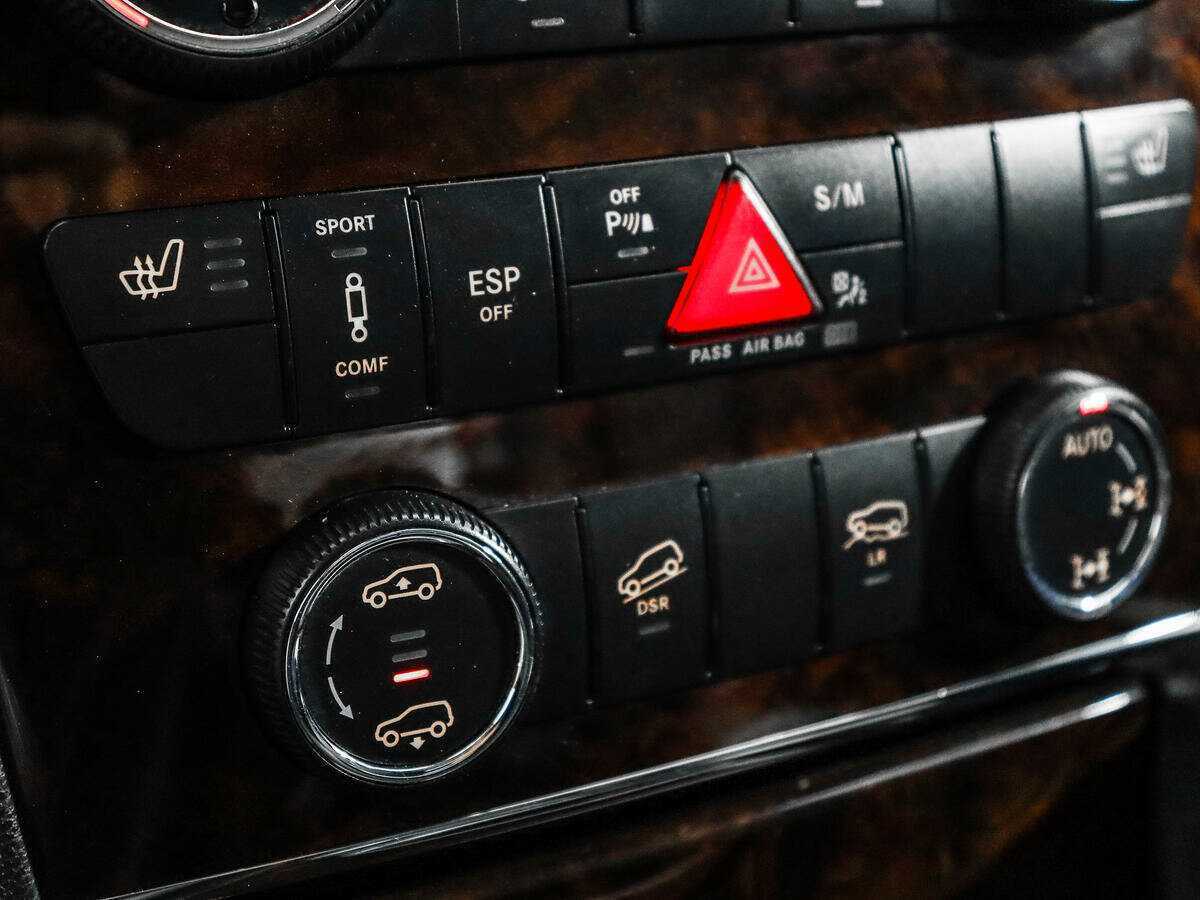 Mercedes-Benz GL-Класс с пробегом — 2011 год. Фото: #14