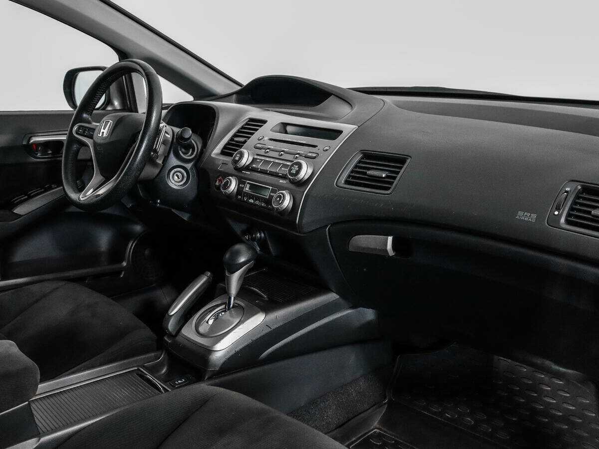 Honda Civic с пробегом — 2008 год. Фото: #8