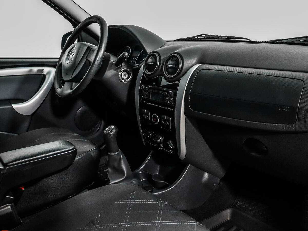 Lada (ВАЗ) Largus с пробегом — 2015 год. Фото: #10