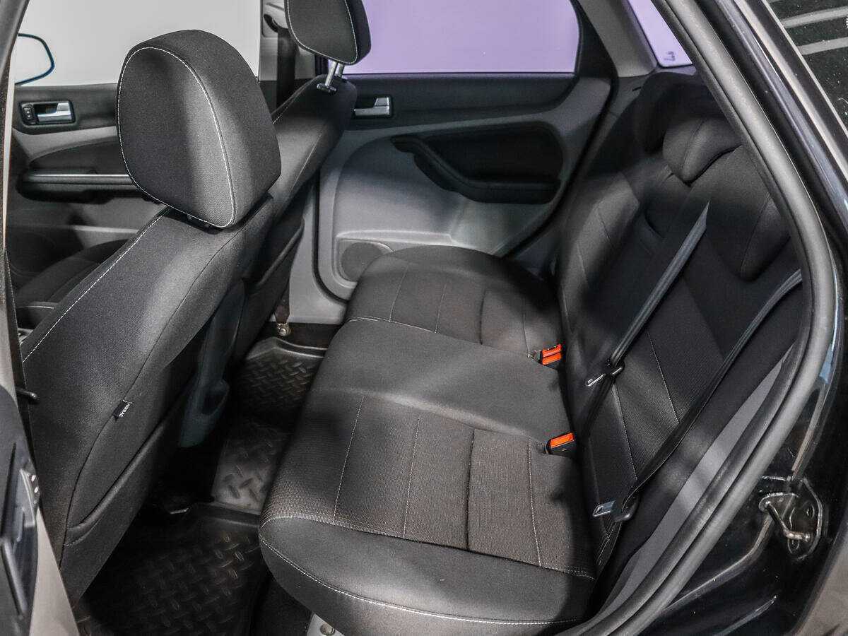 Ford Focus с пробегом — 2011 год. Фото: #9