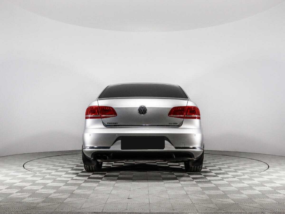 Volkswagen Passat с пробегом — 2011 год. Фото: #5