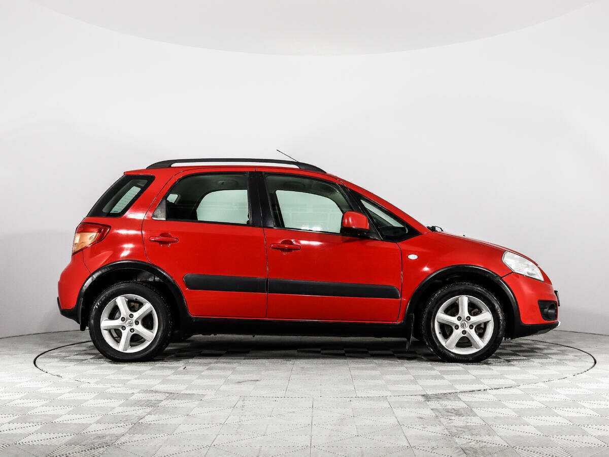 Suzuki SX4 с пробегом — 2010 год. Фото: #3