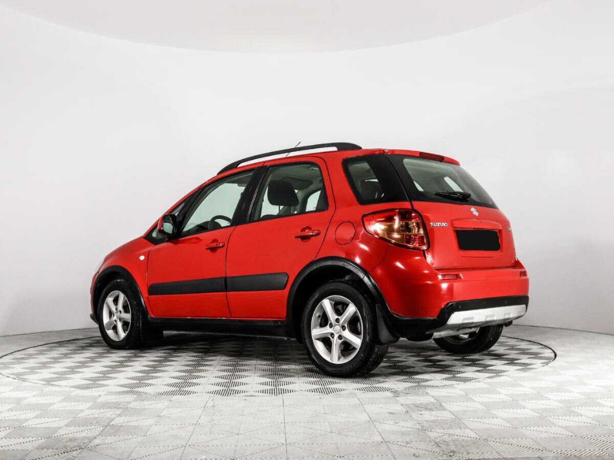 Suzuki SX4 с пробегом — 2010 год. Фото: #6
