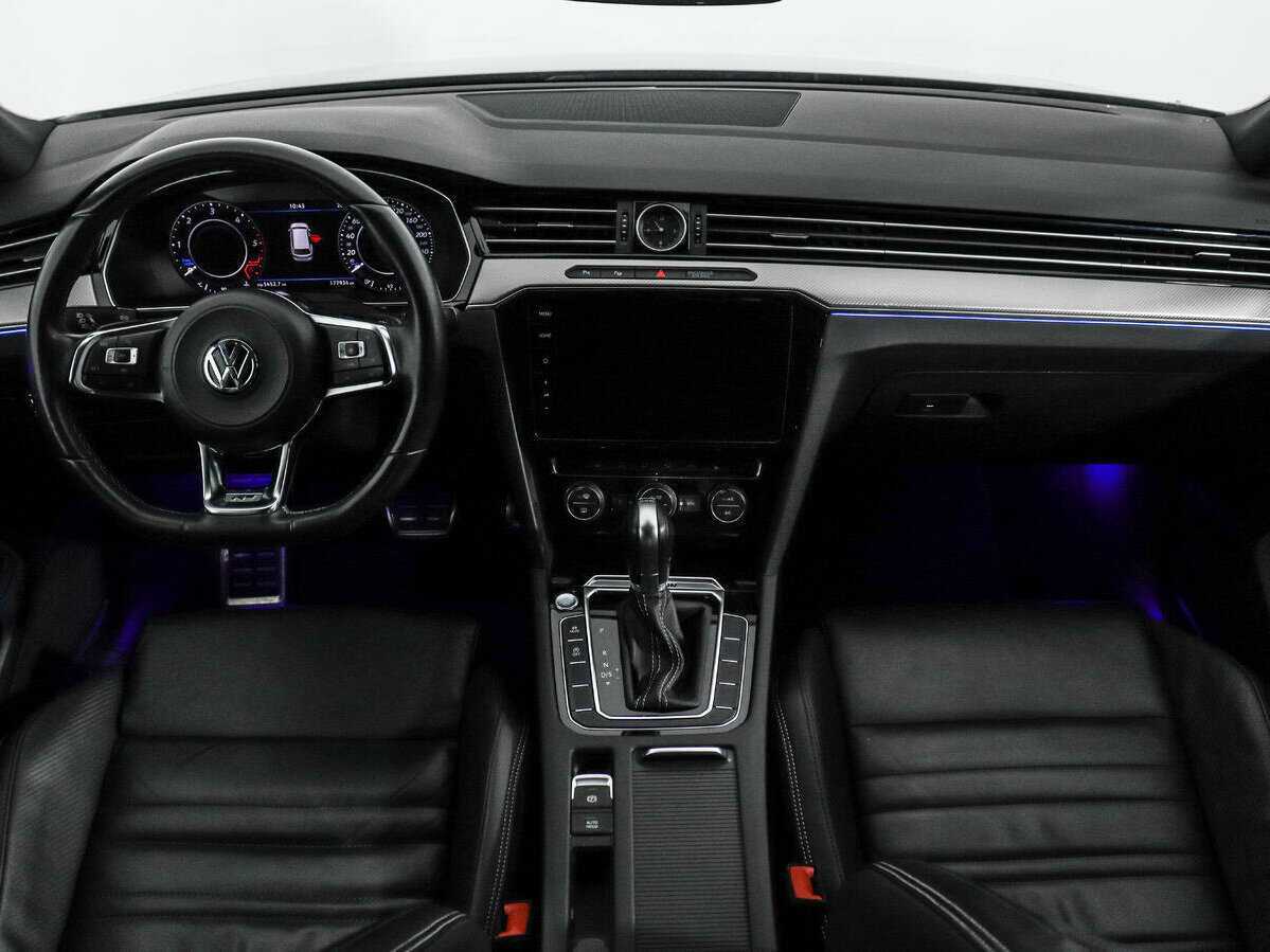 Volkswagen Passat с пробегом — 2019 год. Фото: #12