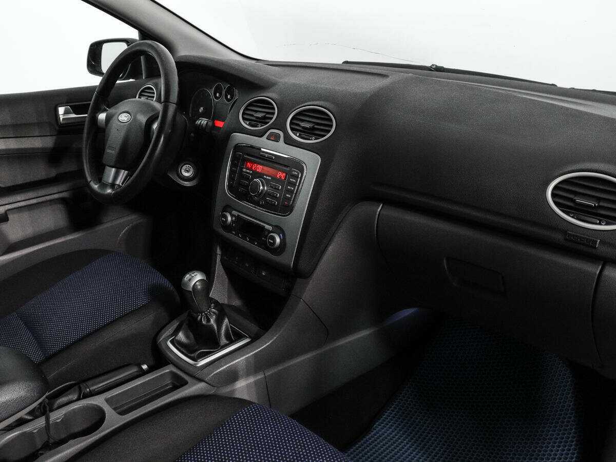 Ford Focus с пробегом — 2008 год. Фото: #10