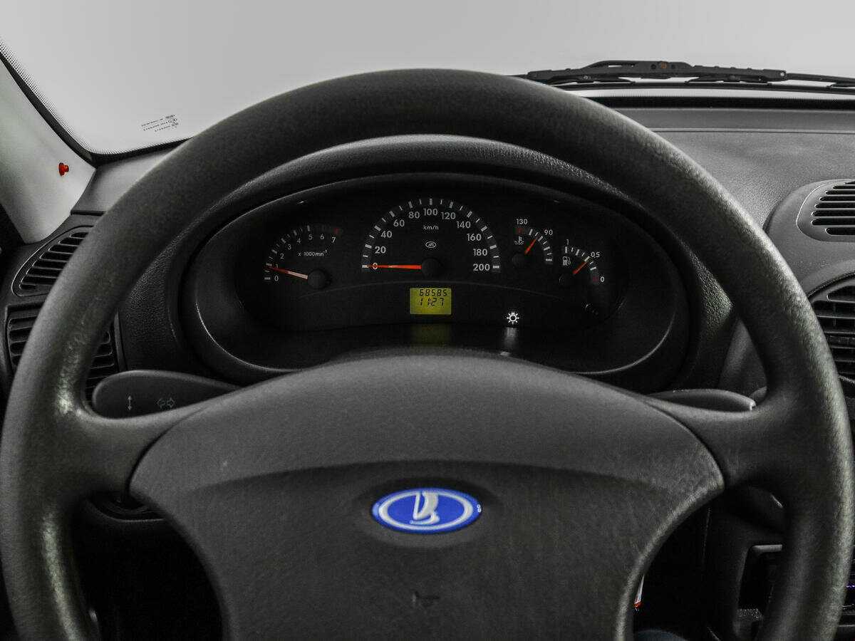 Lada (ВАЗ) Kalina с пробегом — 2013 год. Фото: #14