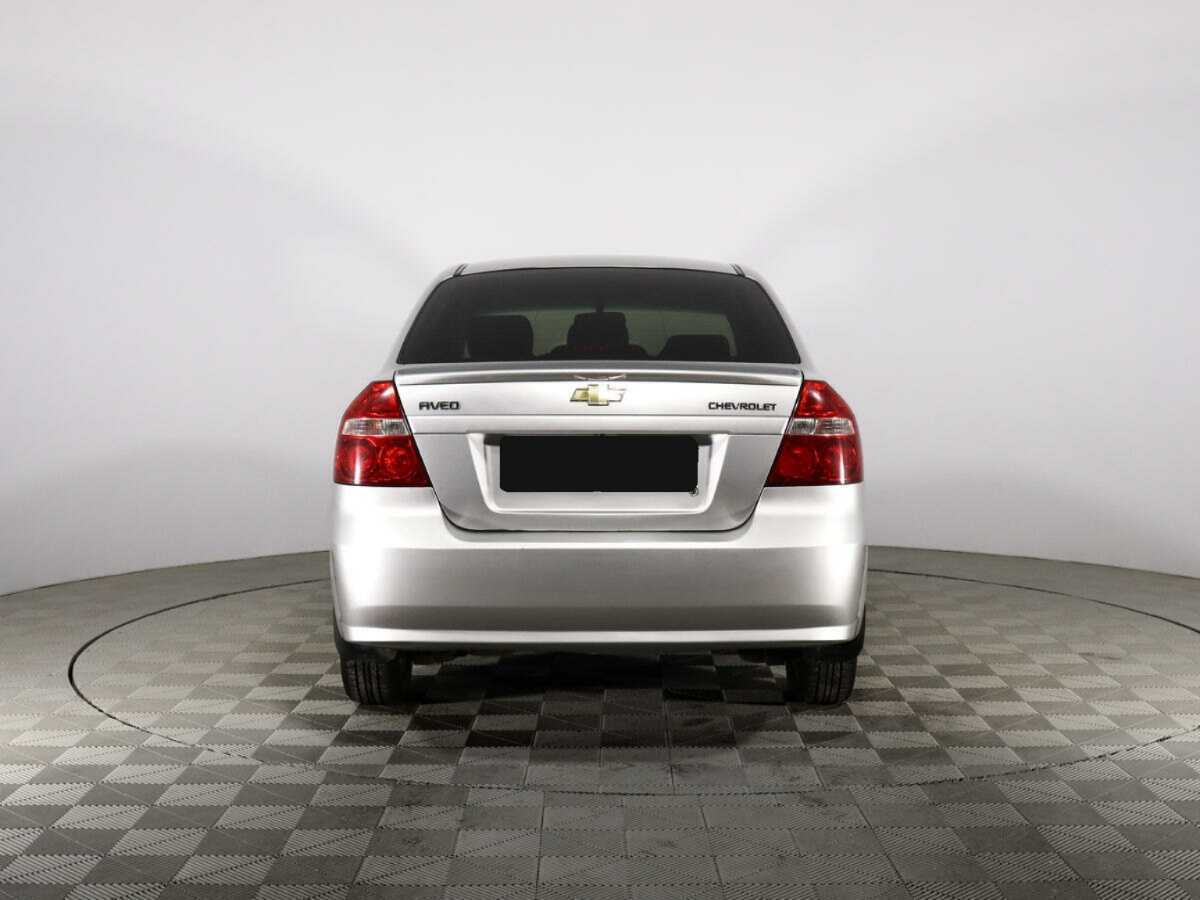 Chevrolet Aveo с пробегом — 2011 год. Фото: #6