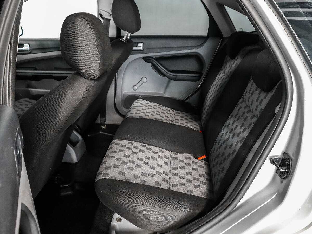 Ford Focus с пробегом — 2008 год. Фото: #9