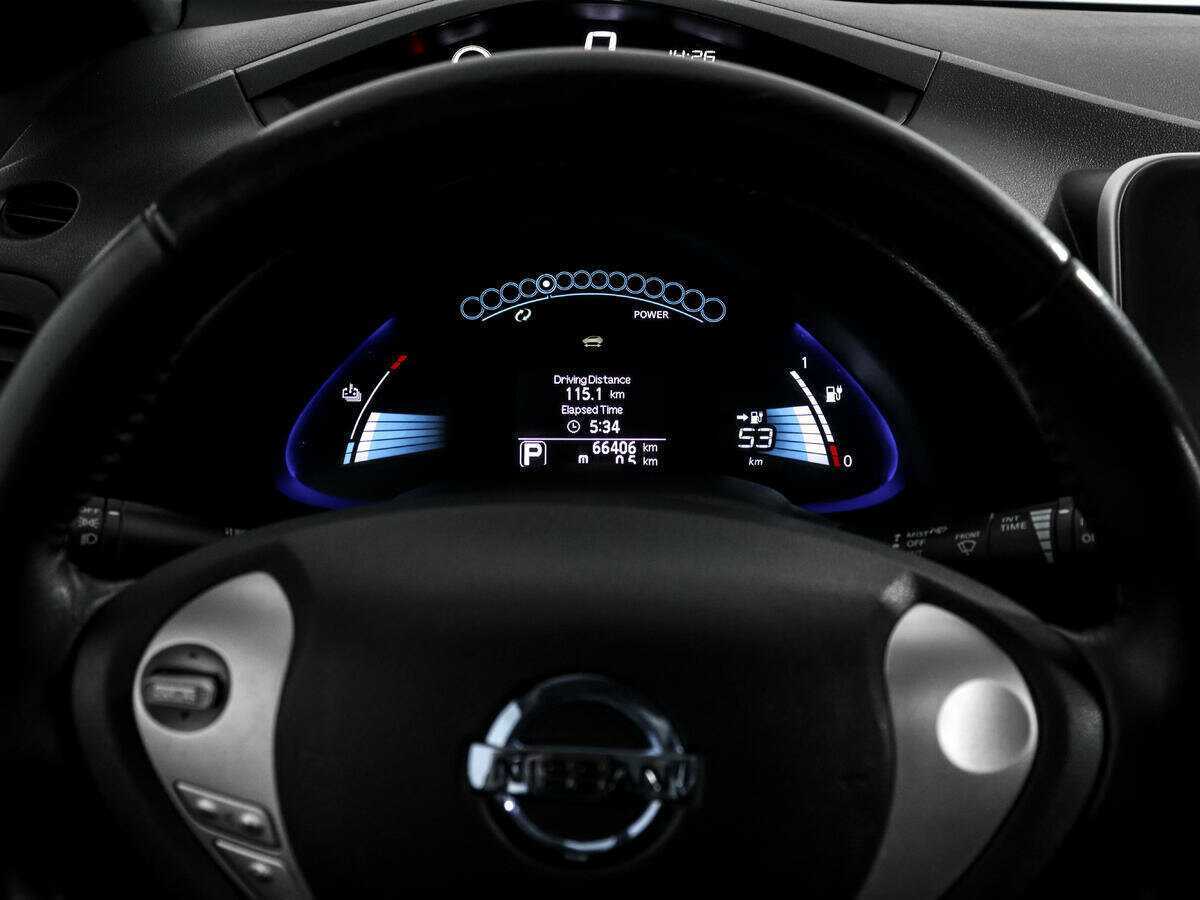 Nissan Leaf с пробегом — 2013 год. Фото: #19