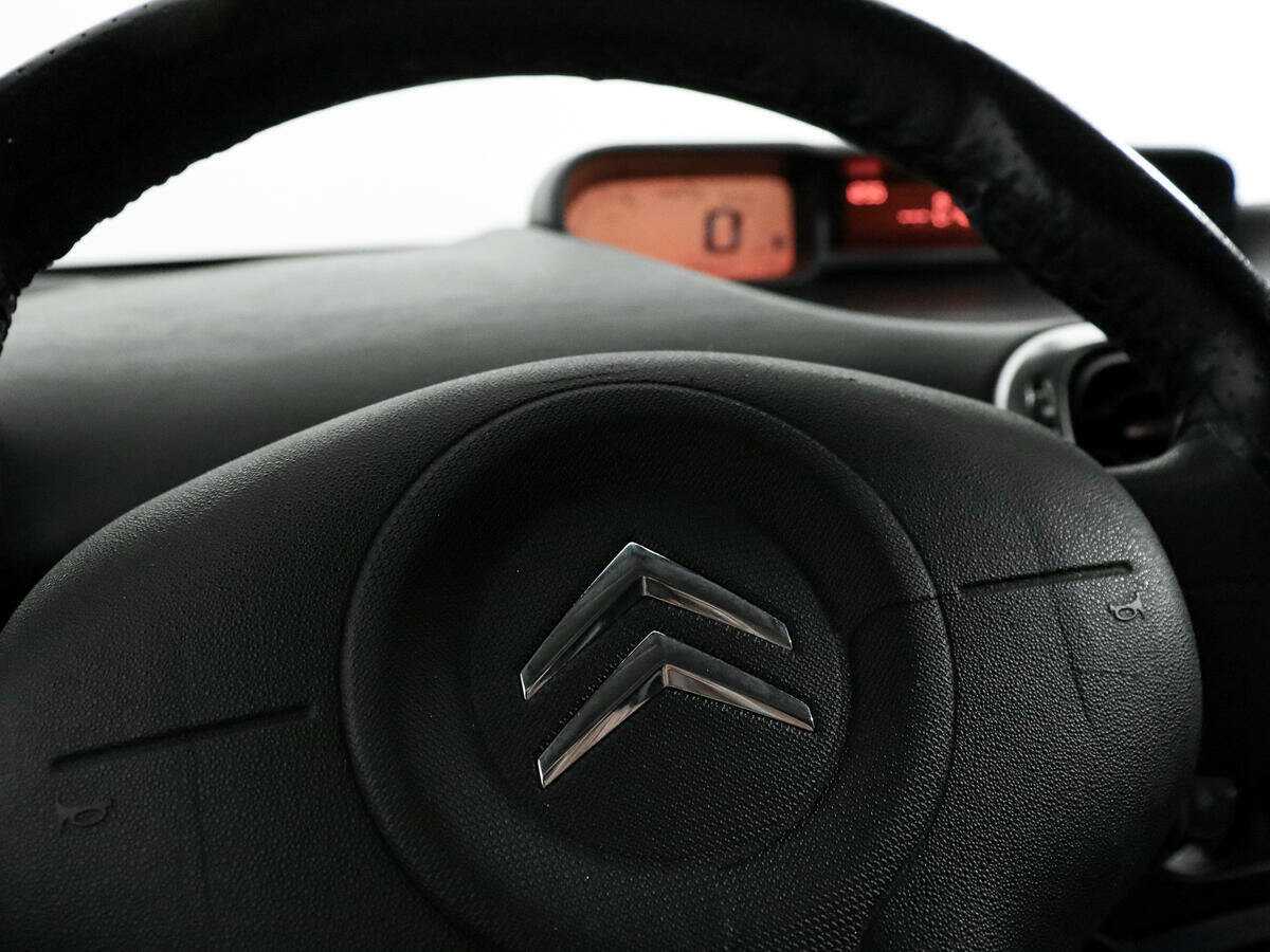 Citroen C3 Picasso с пробегом — 2011 год. Фото: #12