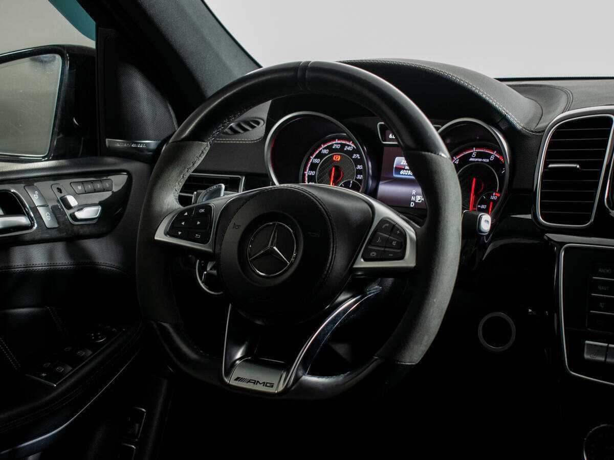 Mercedes-Benz GLS AMG с пробегом — 2016 год. Фото: #17