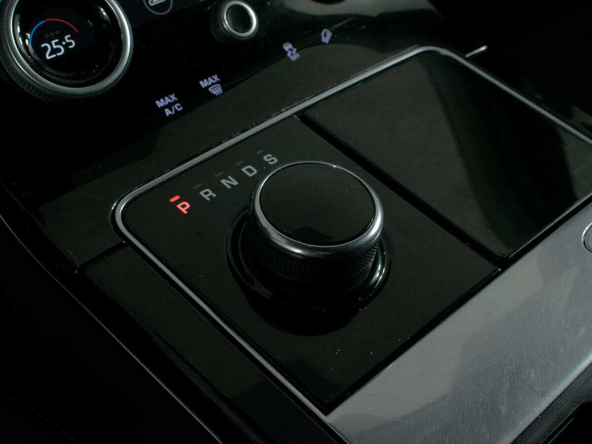 Land Rover Range Rover Velar с пробегом — 2017 год. Фото: #17