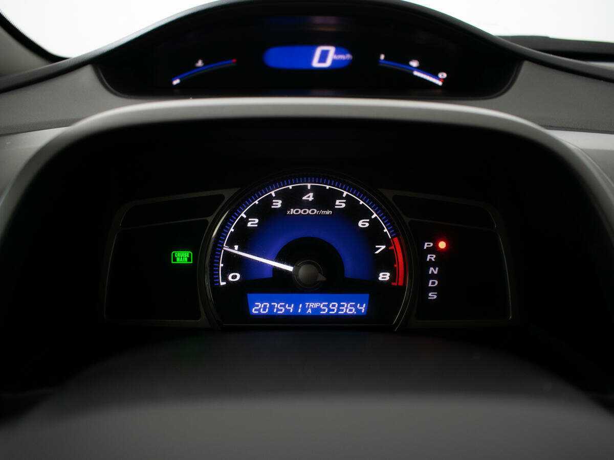 Honda Civic с пробегом — 2011 год. Фото: #11