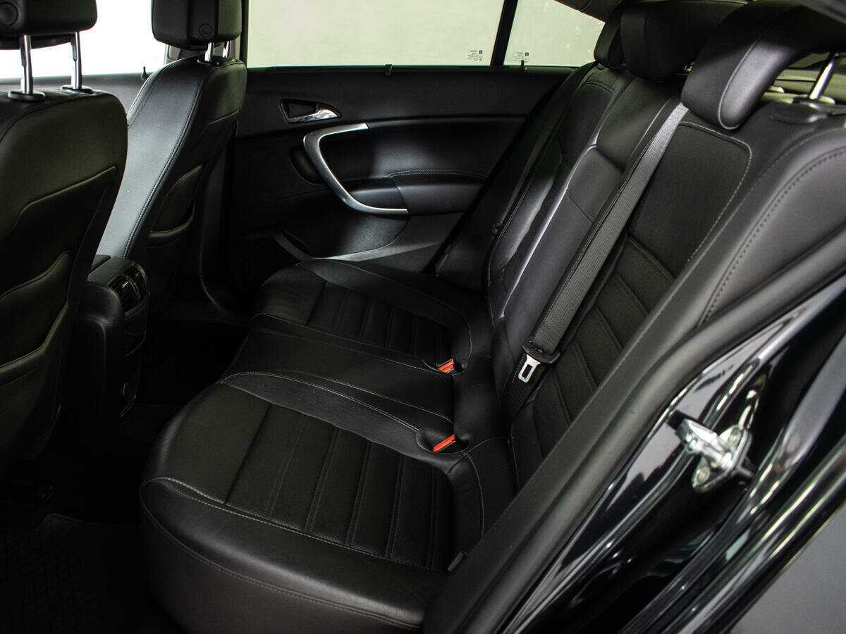 Opel Insignia с пробегом — 2011 год. Фото: #8