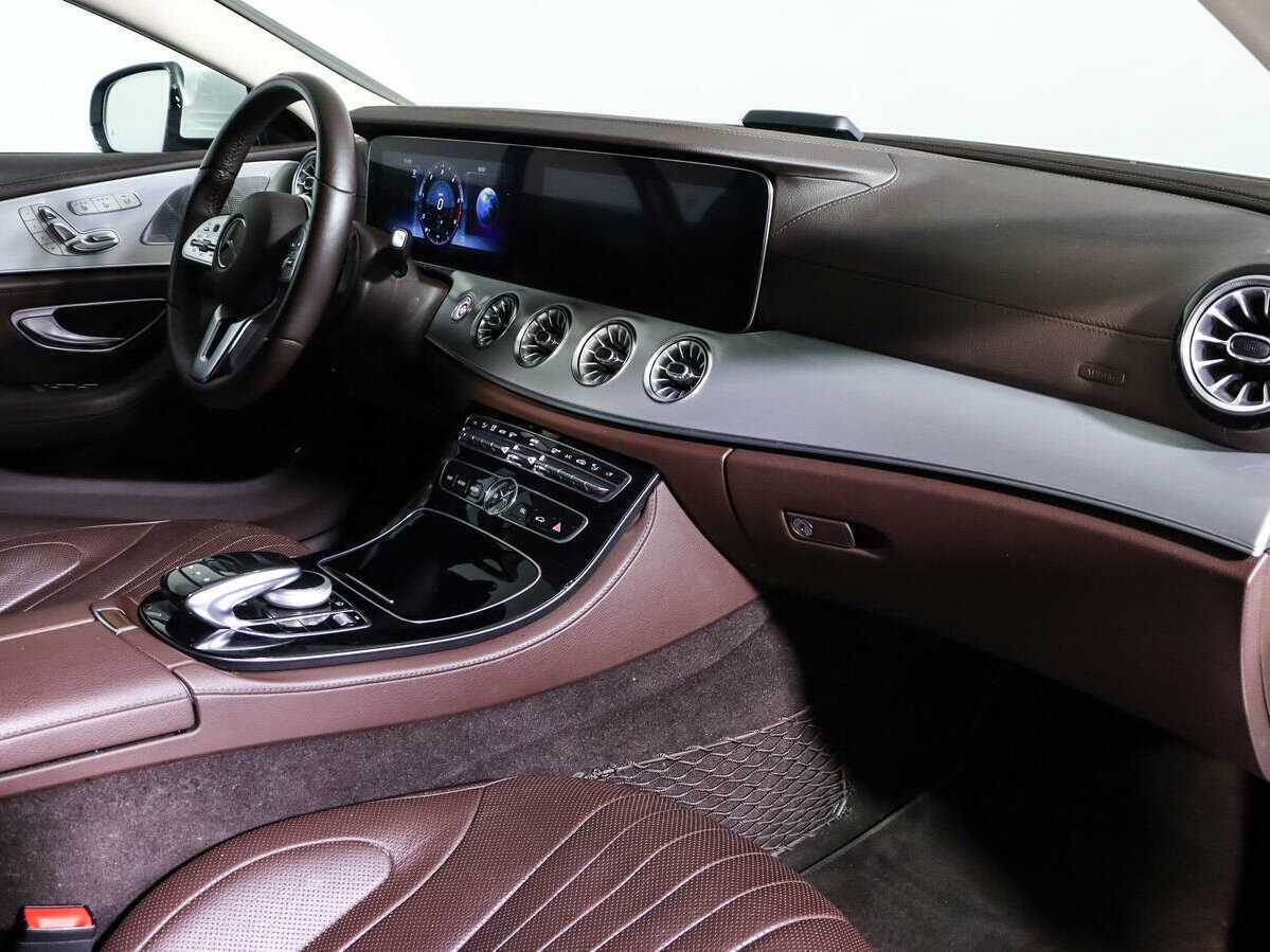 Mercedes-Benz CLS с пробегом — 2018 год. Фото: #6
