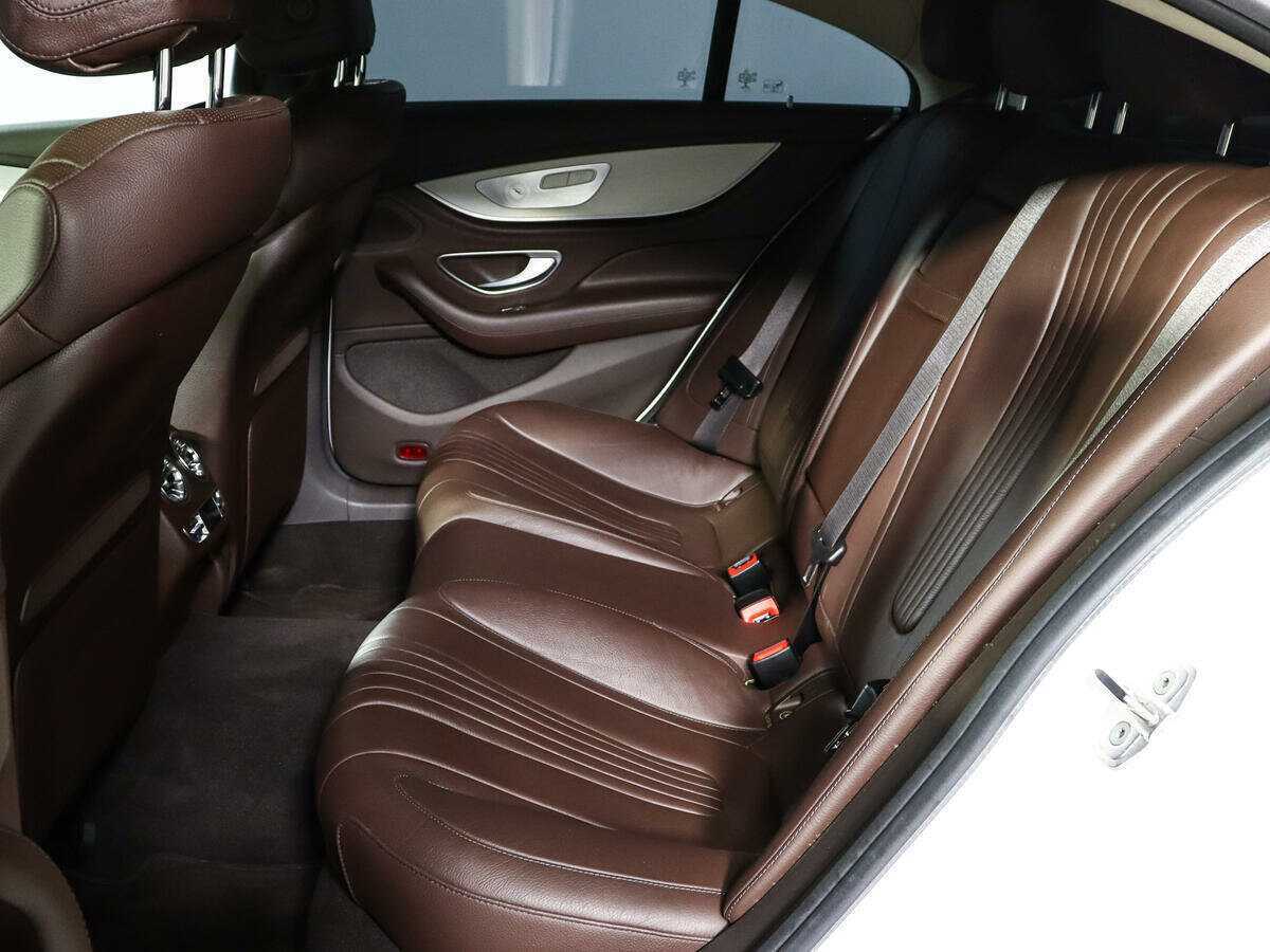 Mercedes-Benz CLS с пробегом — 2018 год. Фото: #7