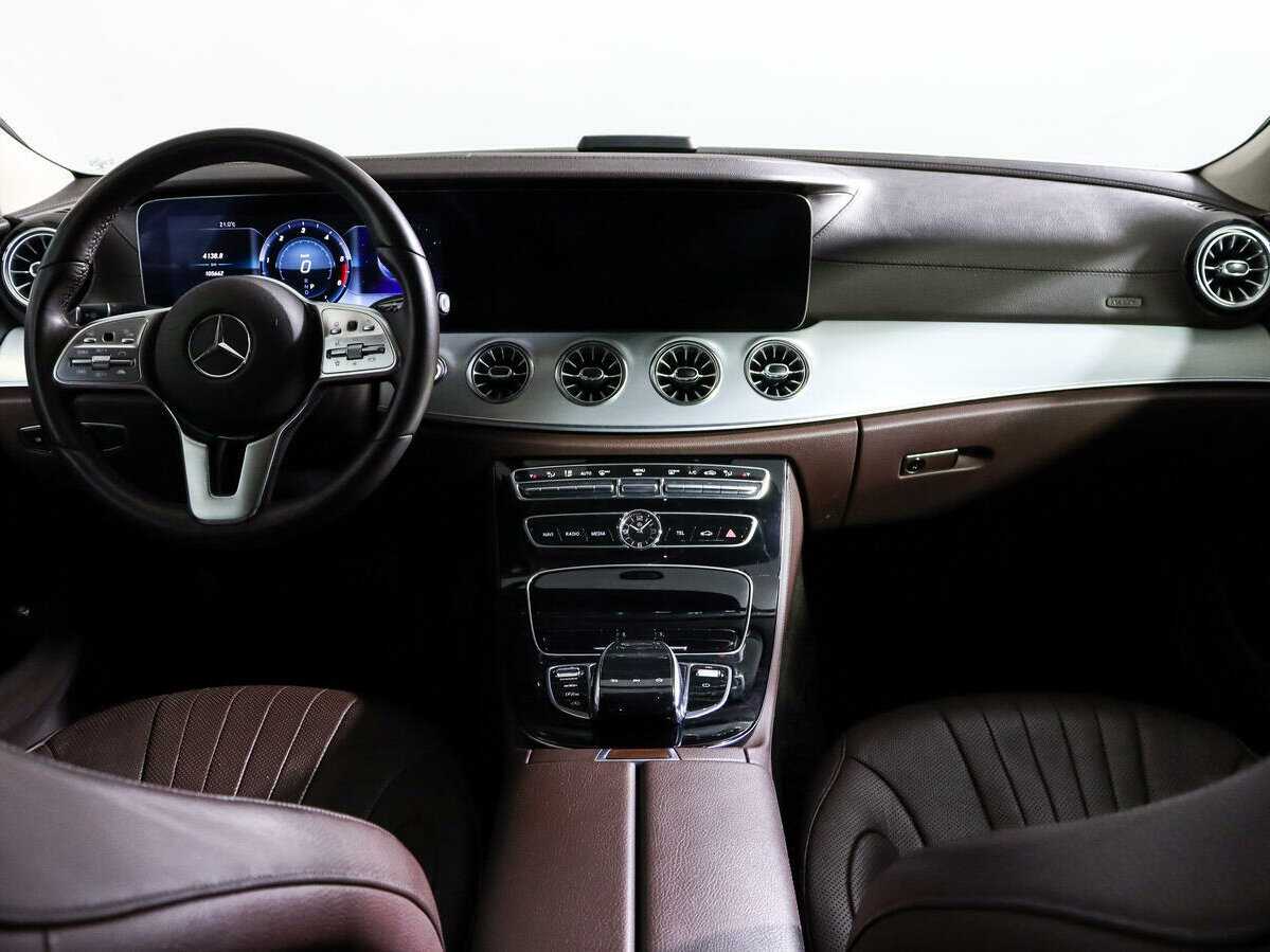Mercedes-Benz CLS с пробегом — 2018 год. Фото: #9