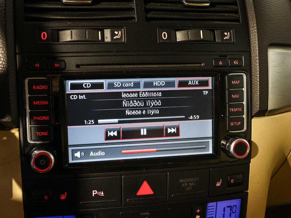 Volkswagen Touareg с пробегом — 2008 год. Фото: #25