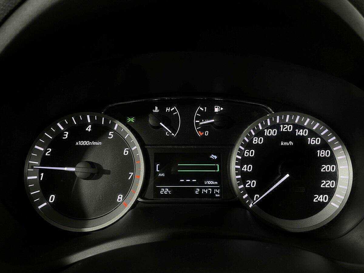 Nissan Sentra с пробегом — 2015 год. Фото: #10