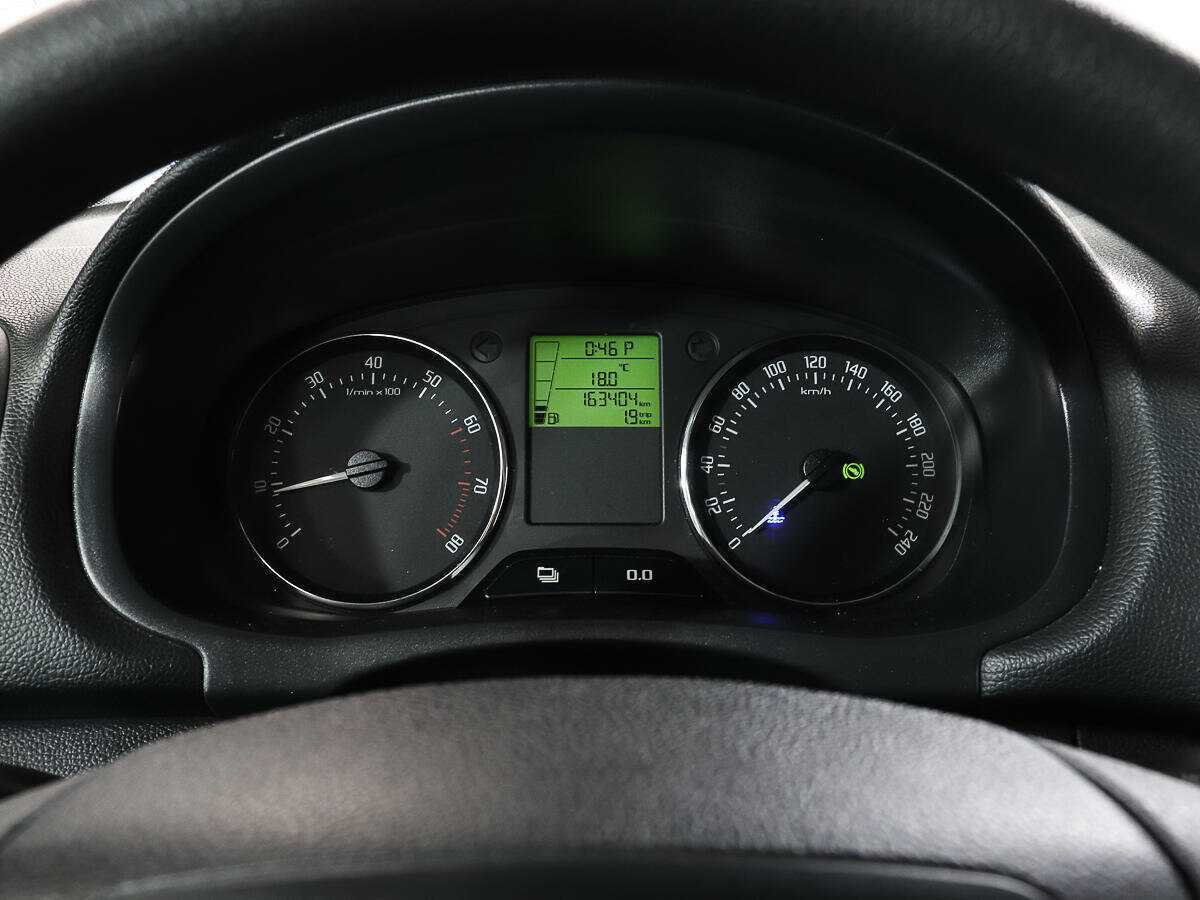 Skoda Fabia с пробегом — 2012 год. Фото: #10