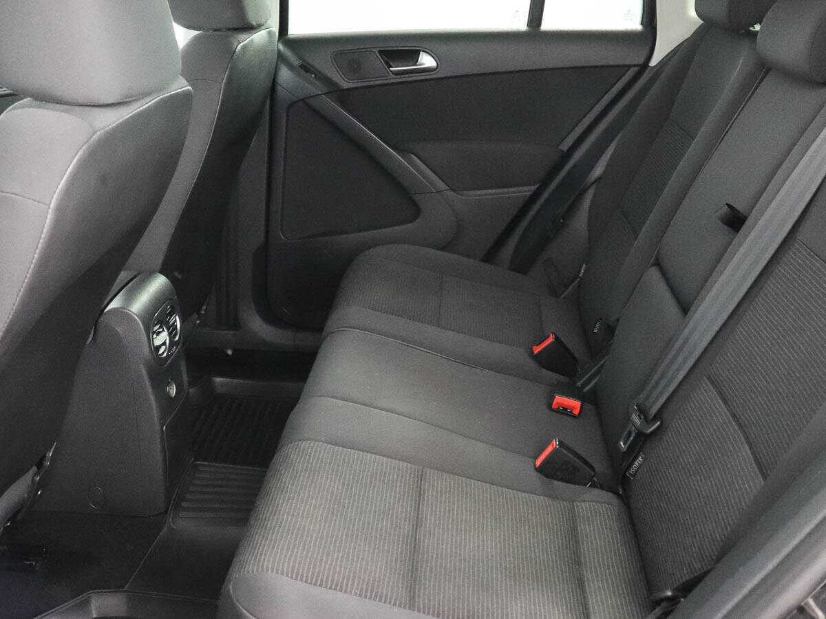 Volkswagen Tiguan с пробегом — 2011 год. Фото: #7