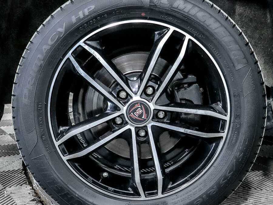 Volkswagen Tiguan с пробегом — 2011 год. Фото: #14