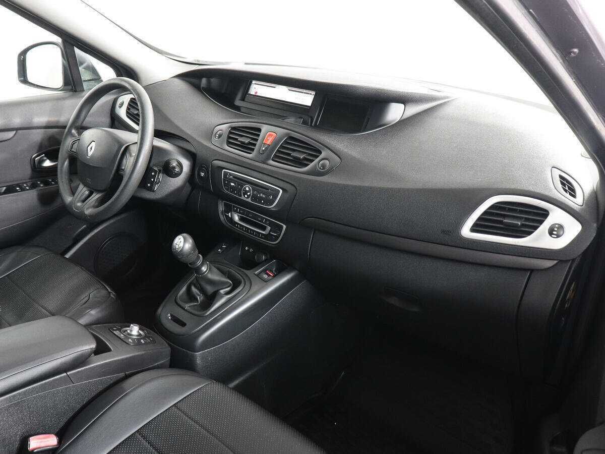 Renault Scenic с пробегом — 2010 год. Фото: #5