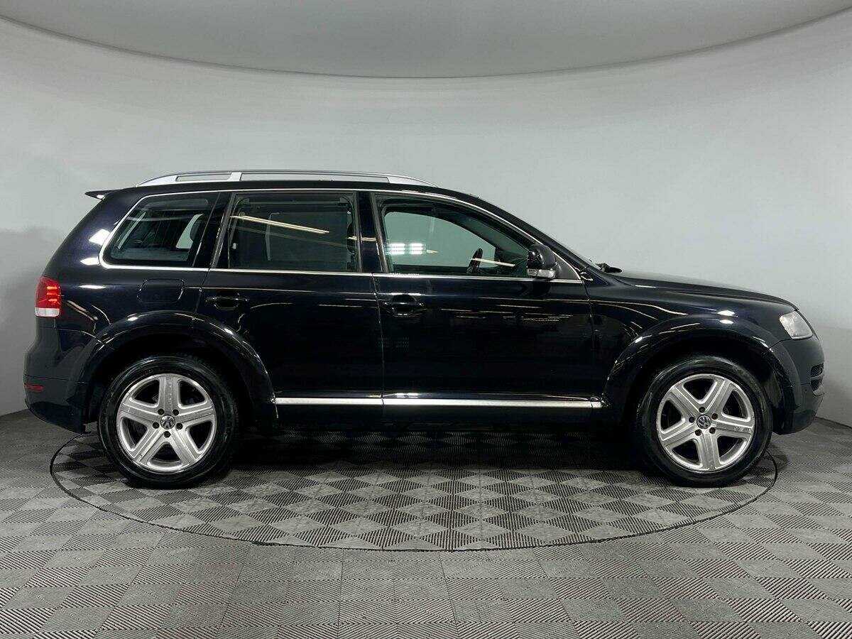 Volkswagen Touareg с пробегом — 2005 год. Фото: #3
