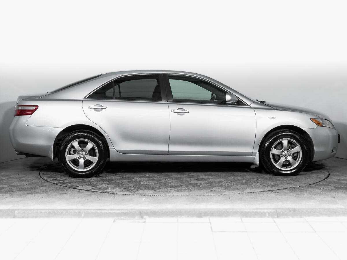 Toyota Camry с пробегом — 2006 год. Фото: #3