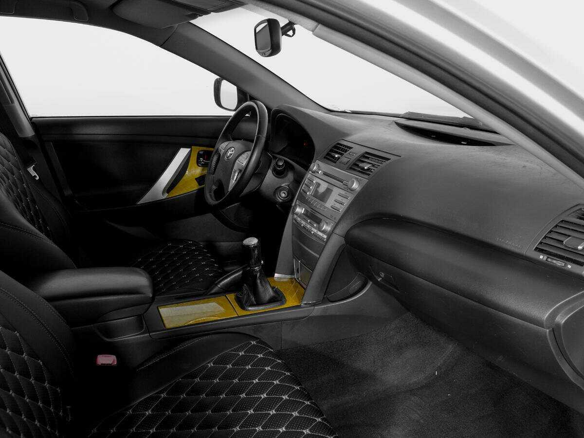 Toyota Camry с пробегом — 2006 год. Фото: #8